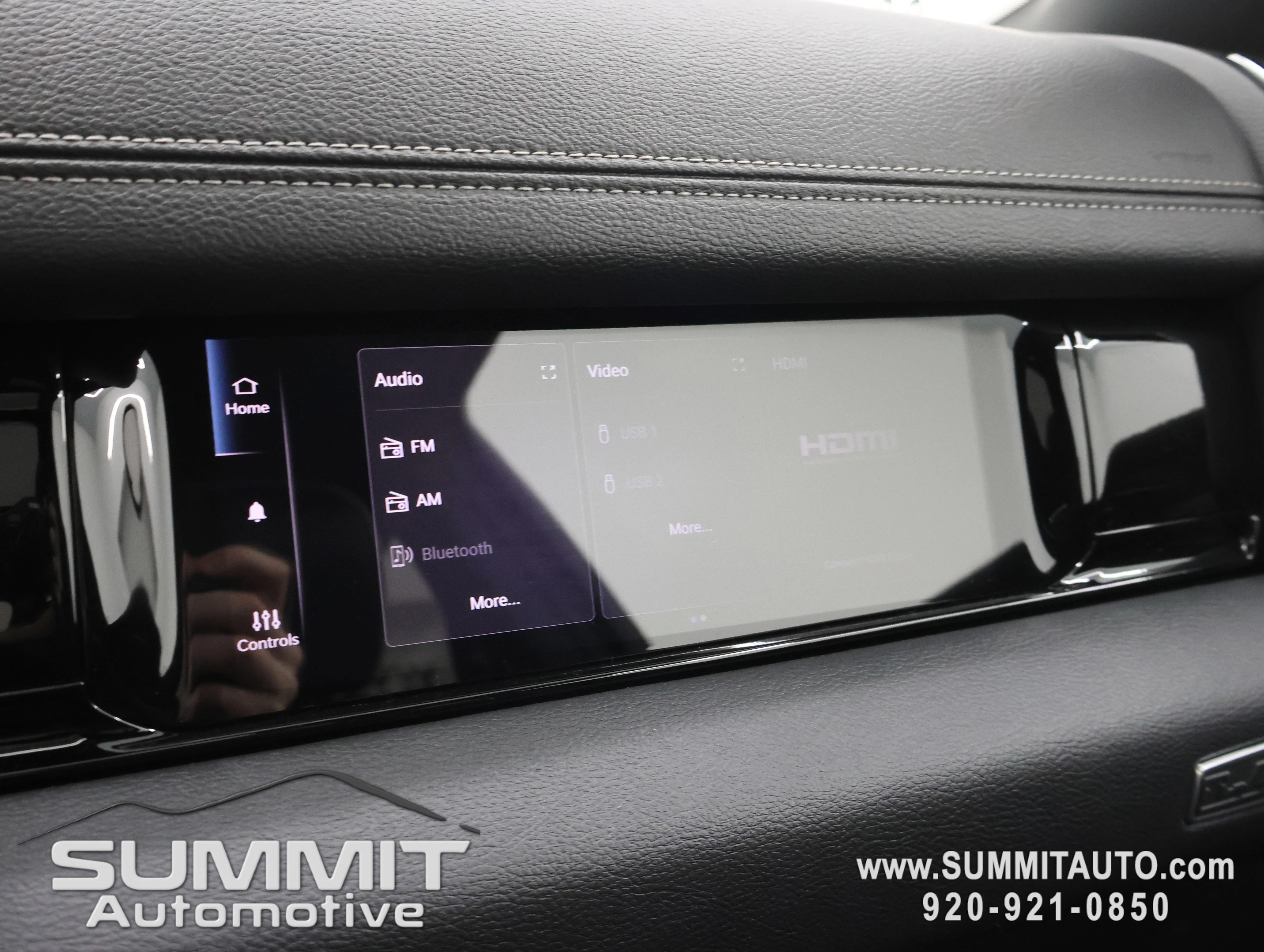 New 2026 Diamond Black Crystal Pearl-Coat Exterior Paint RAM Laramie image 67