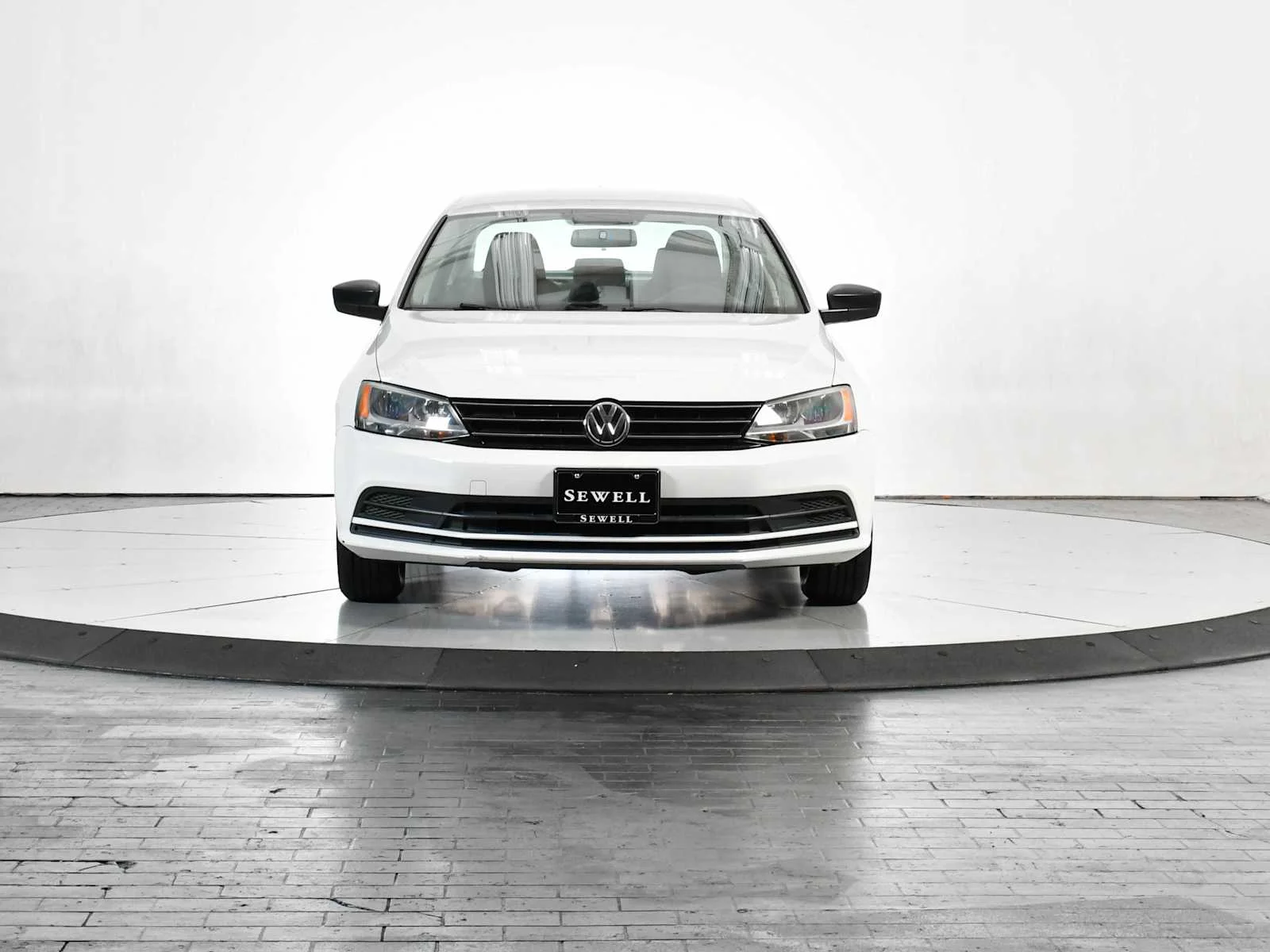 Used 2015 Pure White Volkswagen 2.0L S image 8
