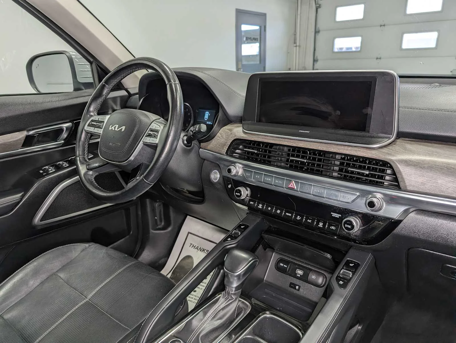 Used 2022 Wolf Gray Kia EX image 44