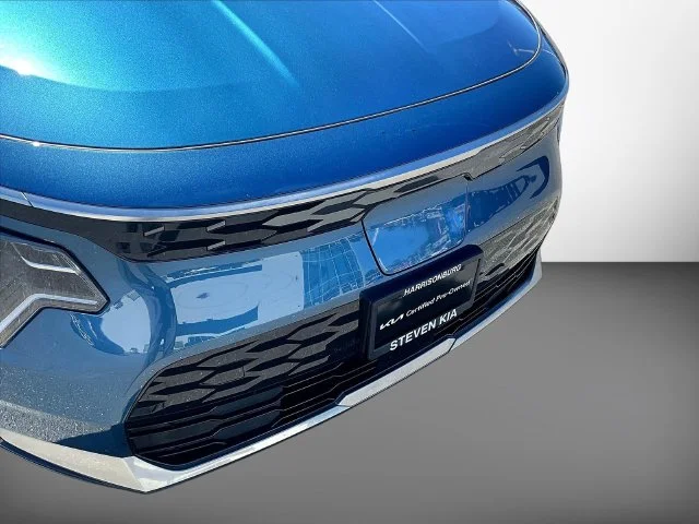 Used 2024 Blue Kia Wind image 38