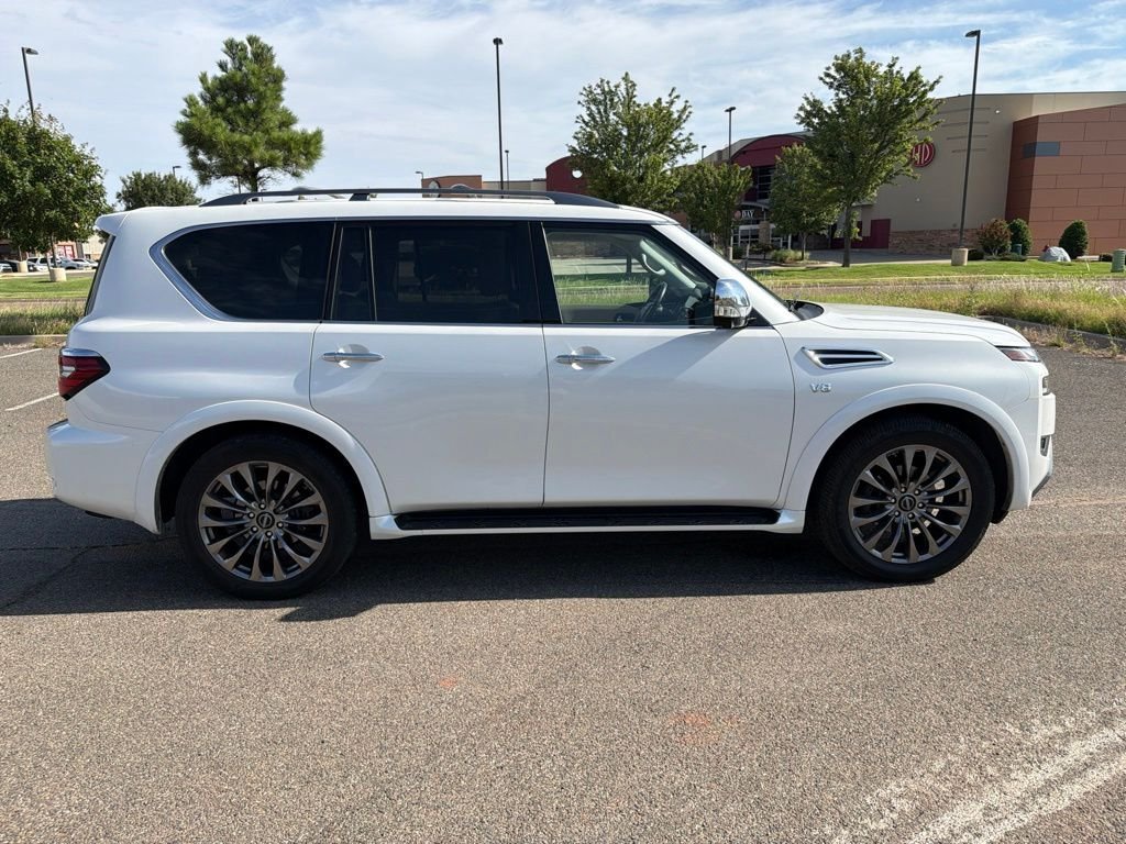 Used 2021 White Nissan Platinum image 8