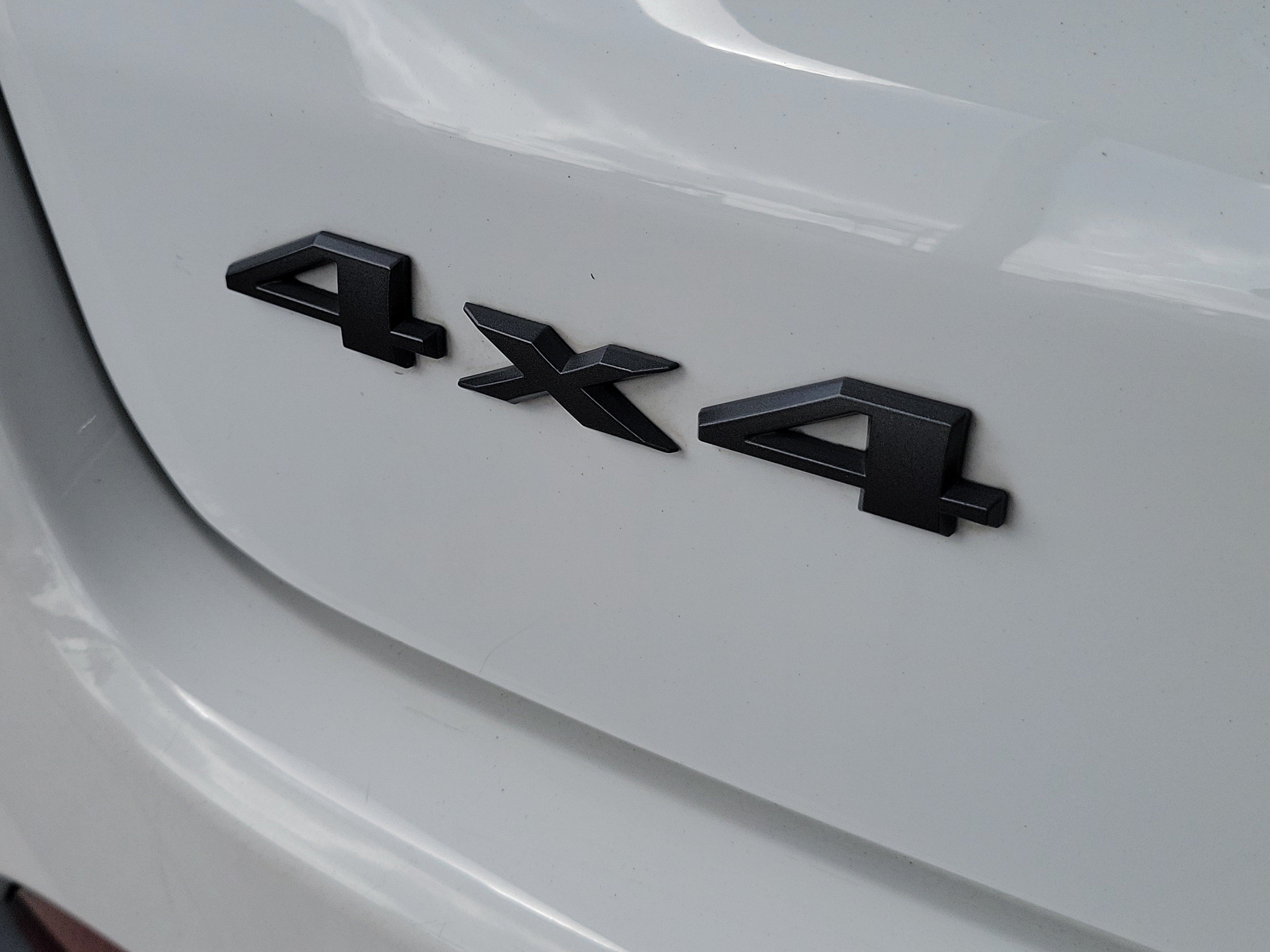 Used 2022 Bright White Clearcoat Jeep Trailhawk image 10