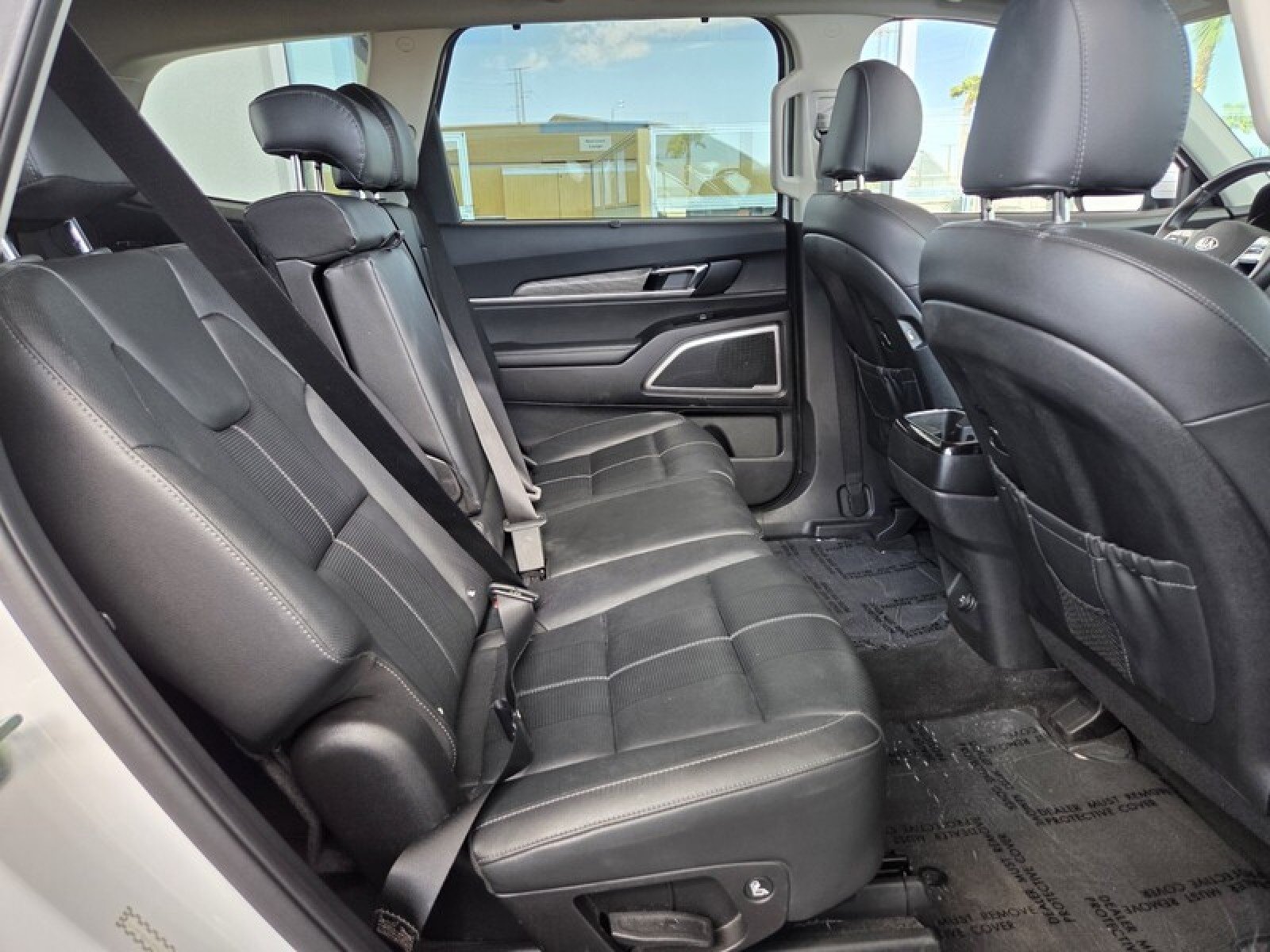 Used 2021 Glacial White Pearl Kia EX image 18