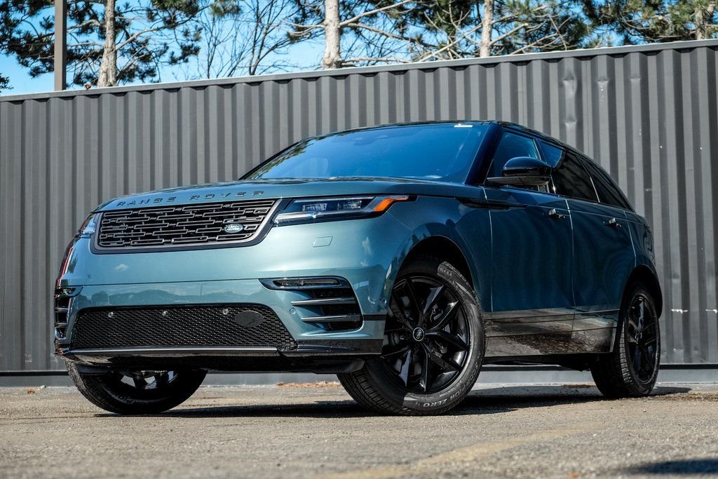 2026 Land Rover Range Rover Velar Dynamic SE