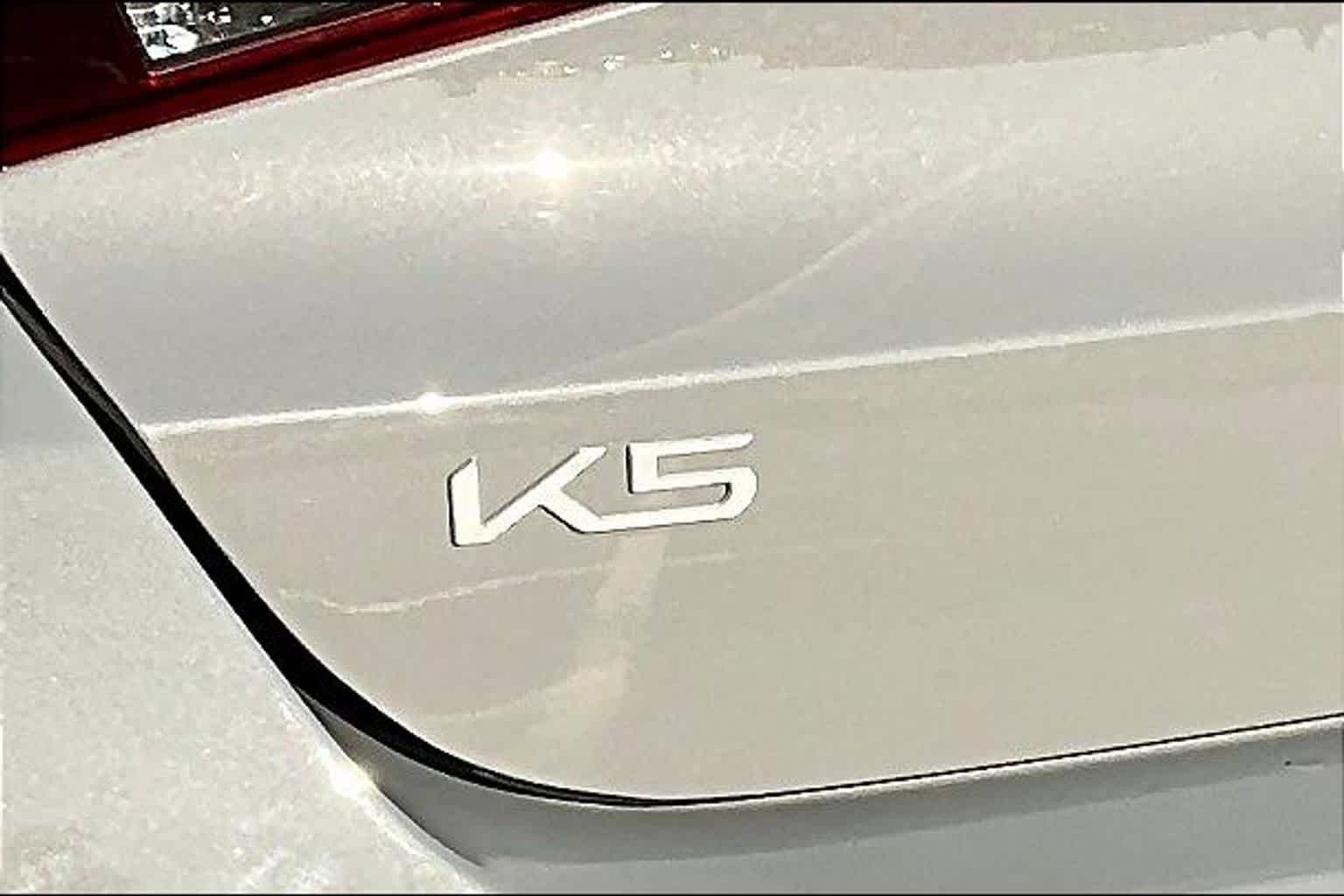 Used 2023 Wolf Gray Kia GT-Line image 34