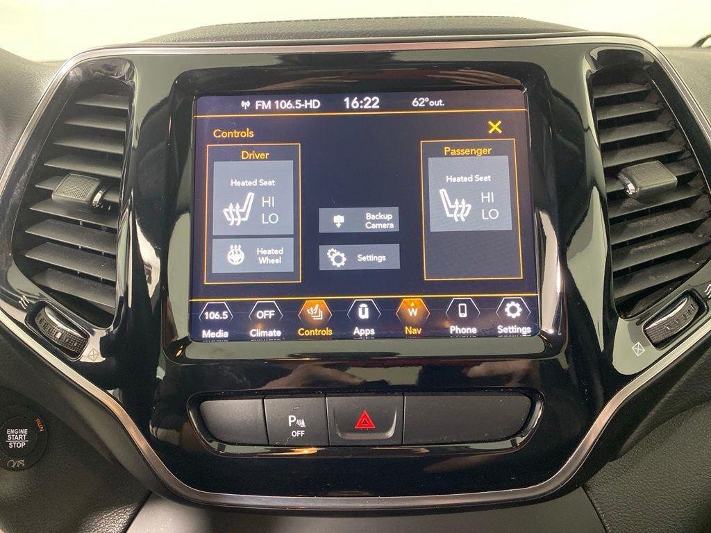Used 2019 Bright White Clearcoat Jeep Limited image 2