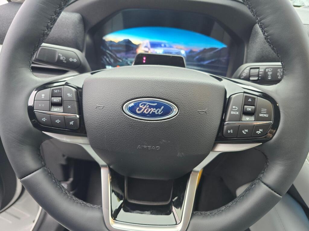 2026 Ford Explorer Platinum - Photo 23