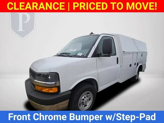 New 2025 Summit White Chevrolet 1WT image 11