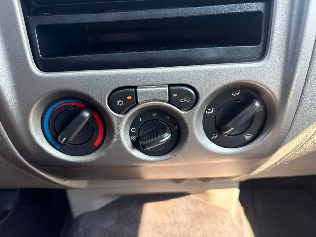 Used 2007 Red Chevrolet LS image 13