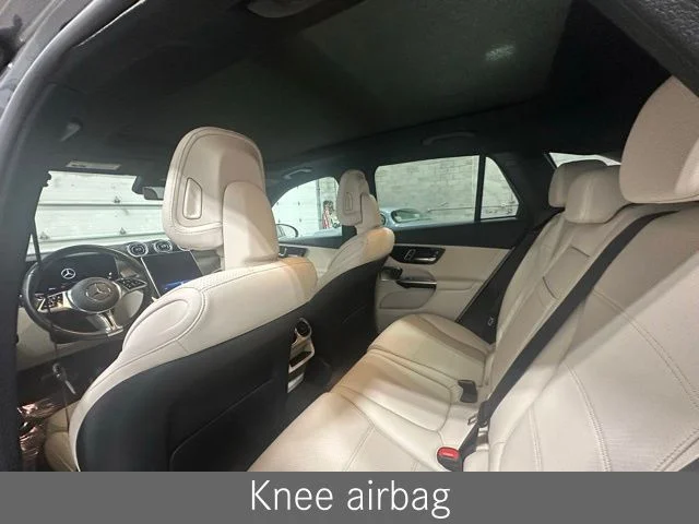 Used 2023  Mercedes-Benz GLC 300 image 15