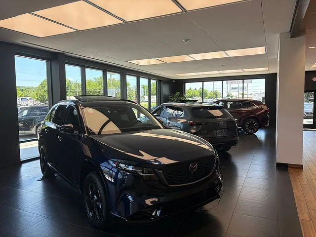 Used 2019 Gray Jeep Sport image 15
