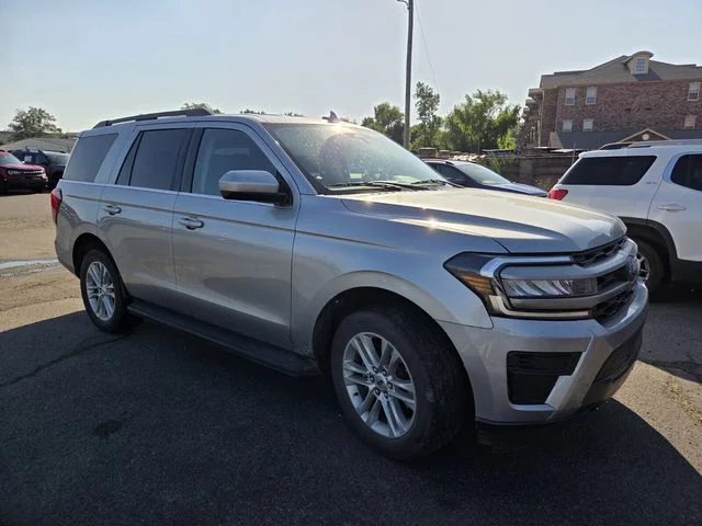 Used 2024 Silver Ford XLT image 3