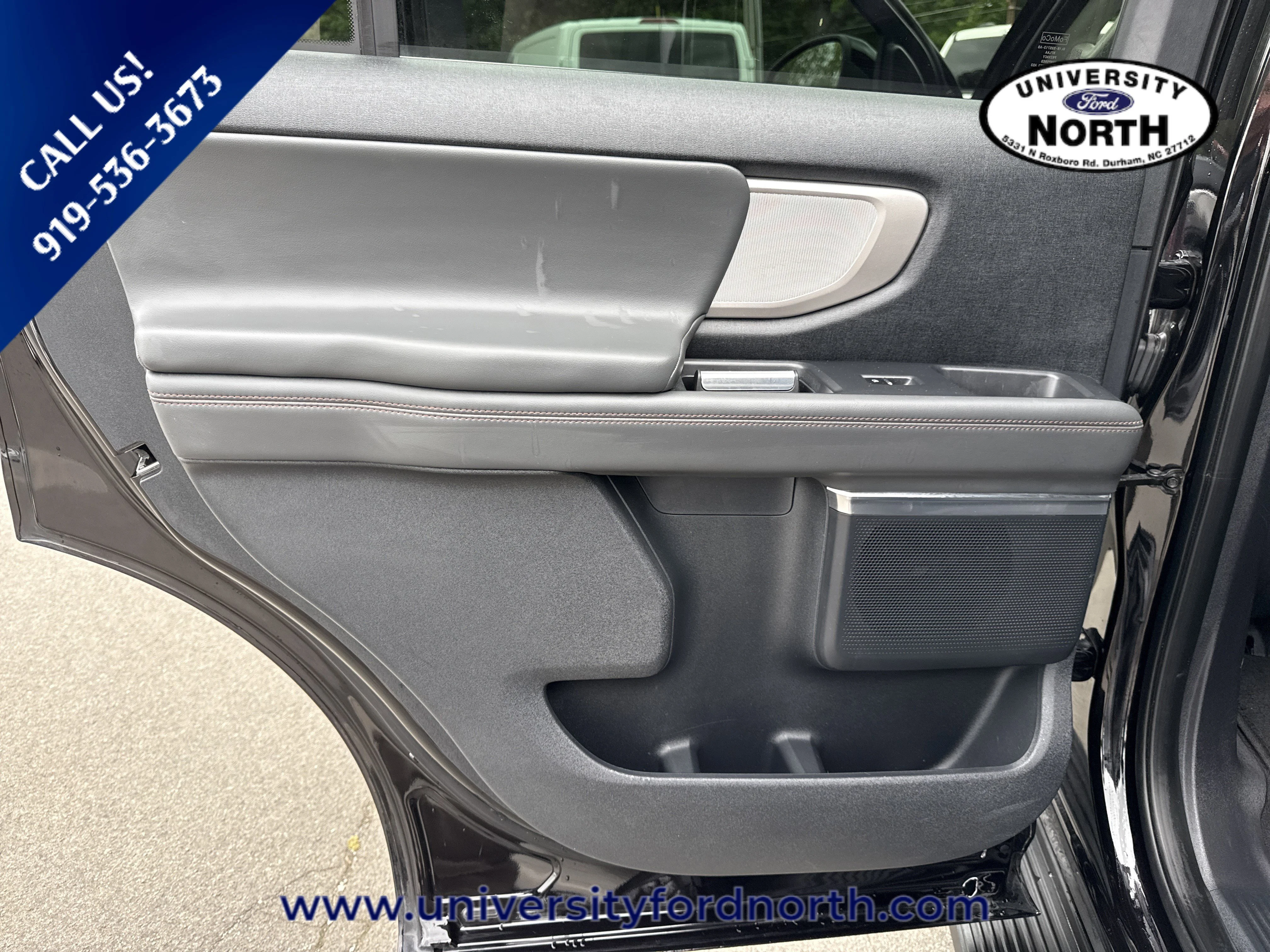Used 2025 Agate Black Metallic Ford Active image 32
