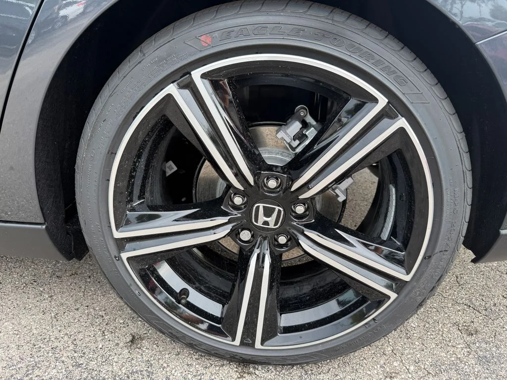 New 2026 Meteorite Gray Metallic Honda SE image 23