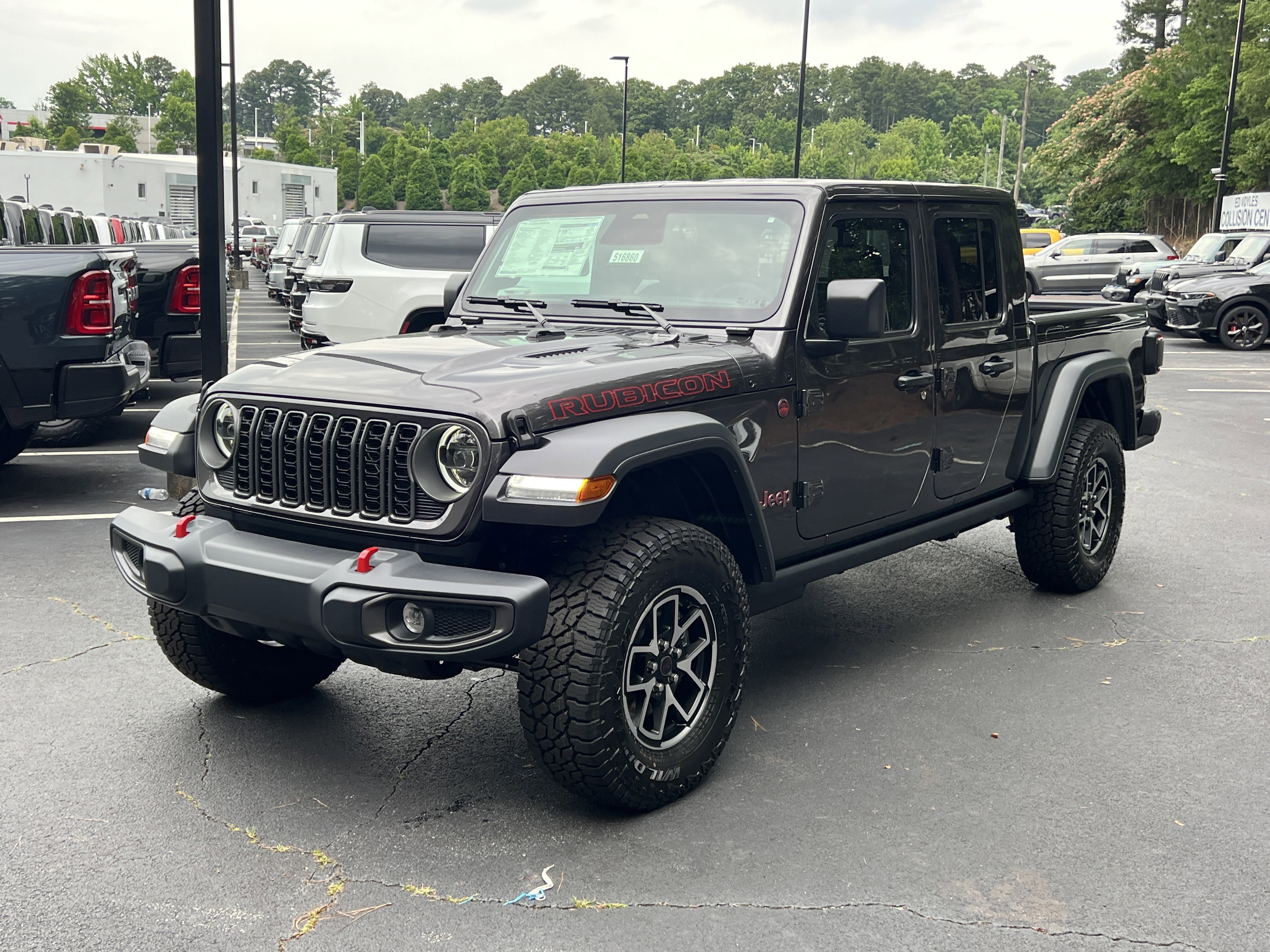 New 2026 Granite Crystal Metallic Clear-Coat Exterior Paint Jeep Rubicon image 3