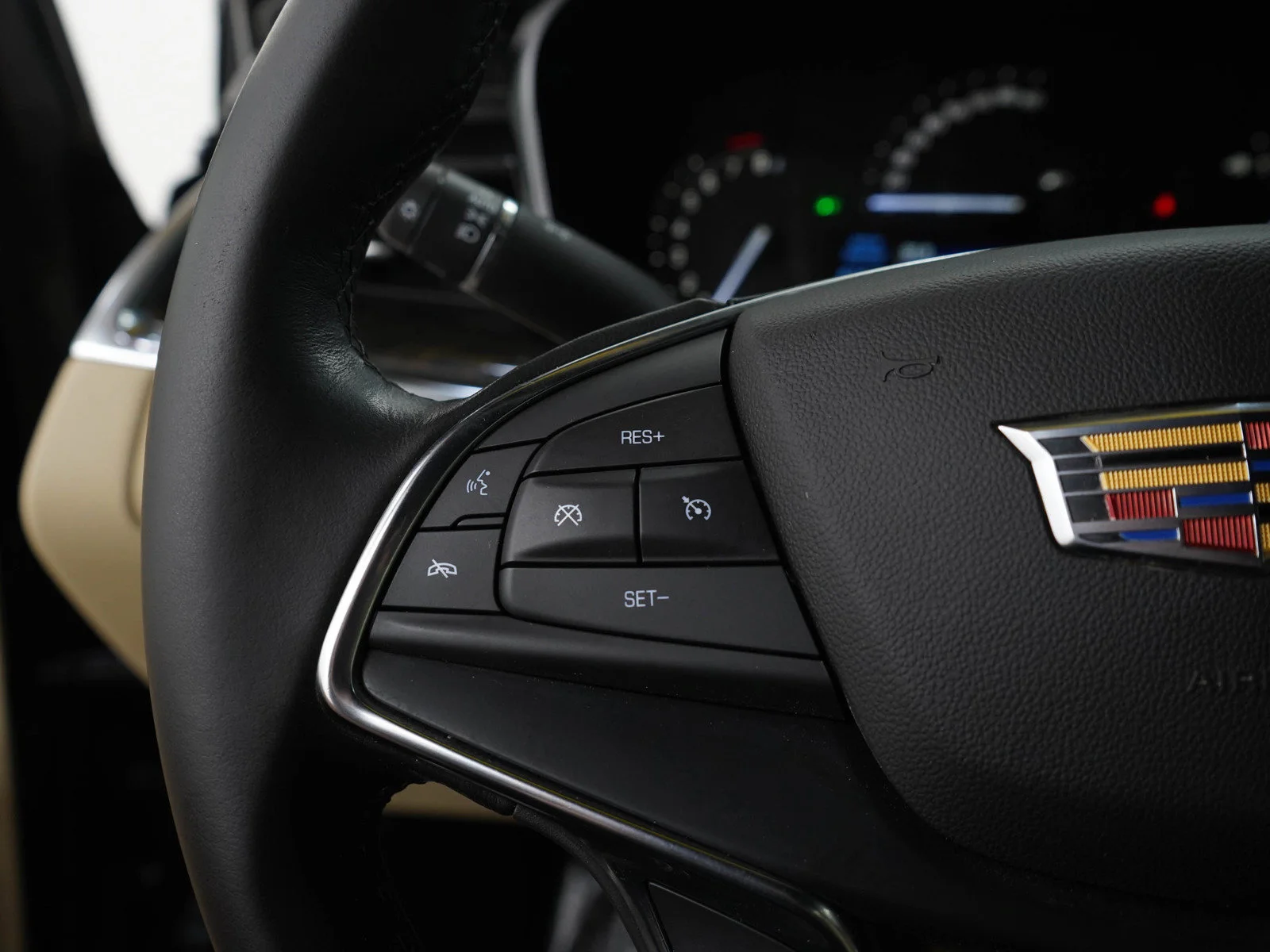 Used 2019 Shadow Metallic Cadillac Base image 25