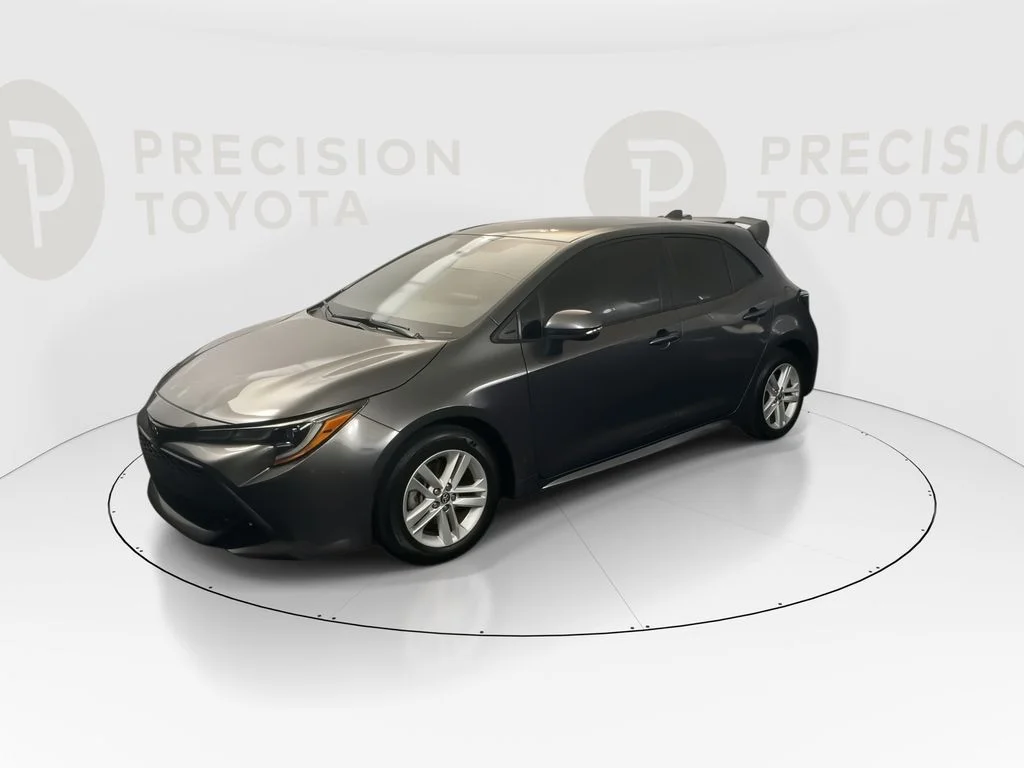 Used 2021 Magnetic Gray Metallic Toyota SE image 9