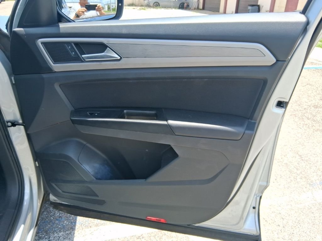 Used 2019 Silver Volkswagen 2.0T S image 17