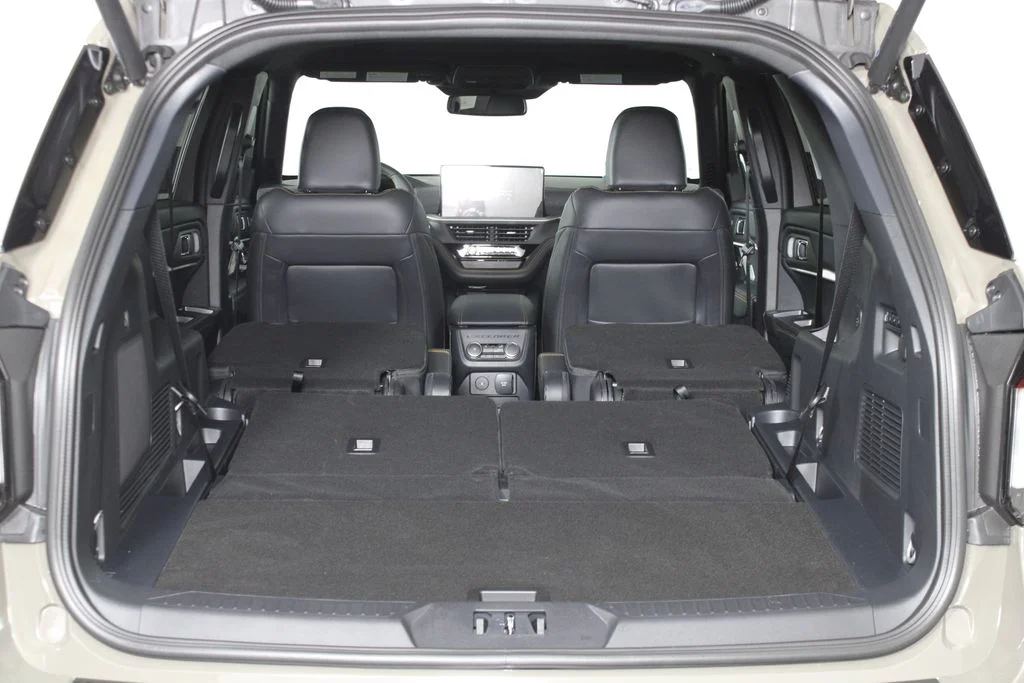 New 2026 Gray Ford Tremor image 9