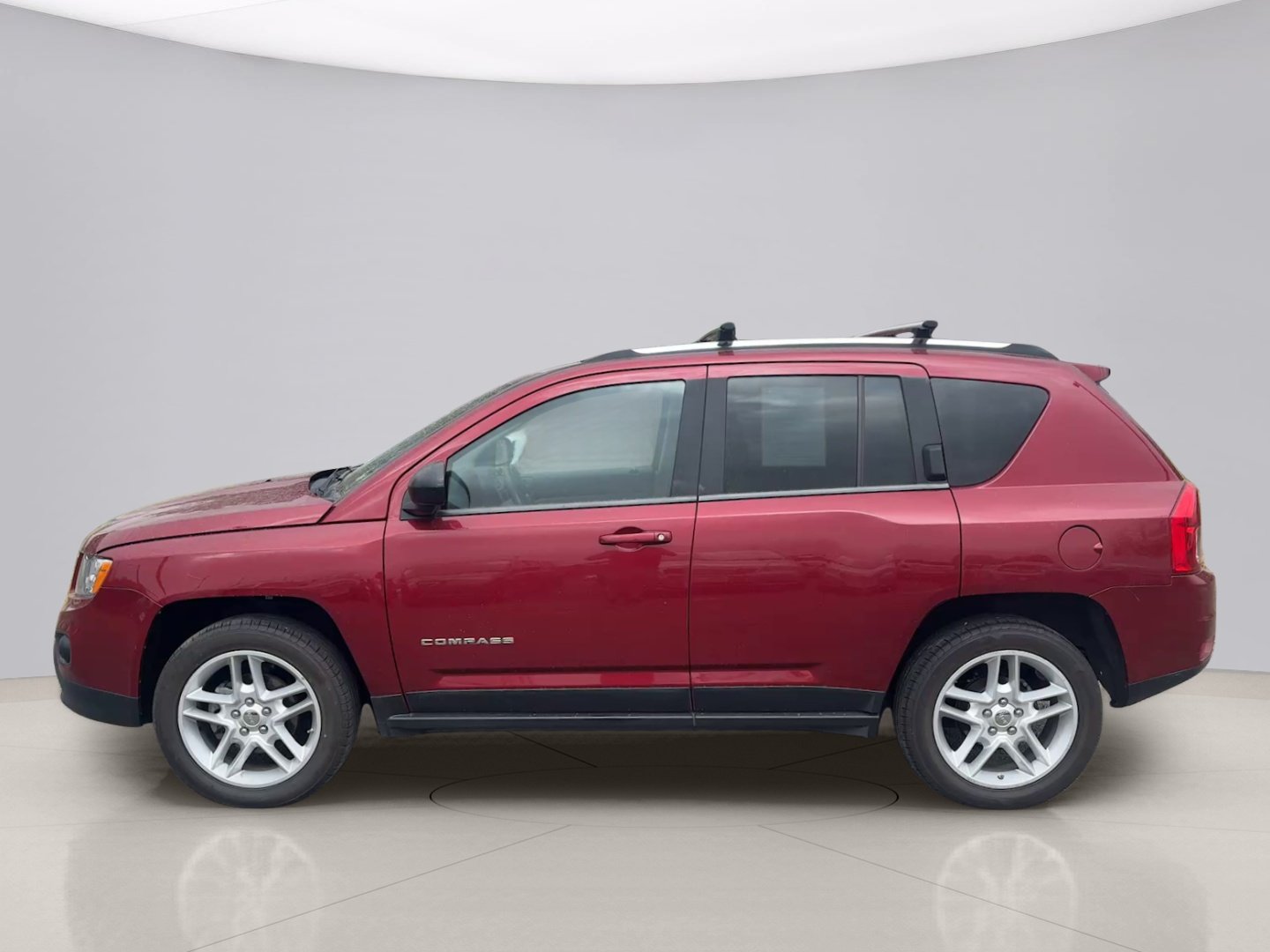 Used 2011 Burgundy Jeep LIMITED image 3