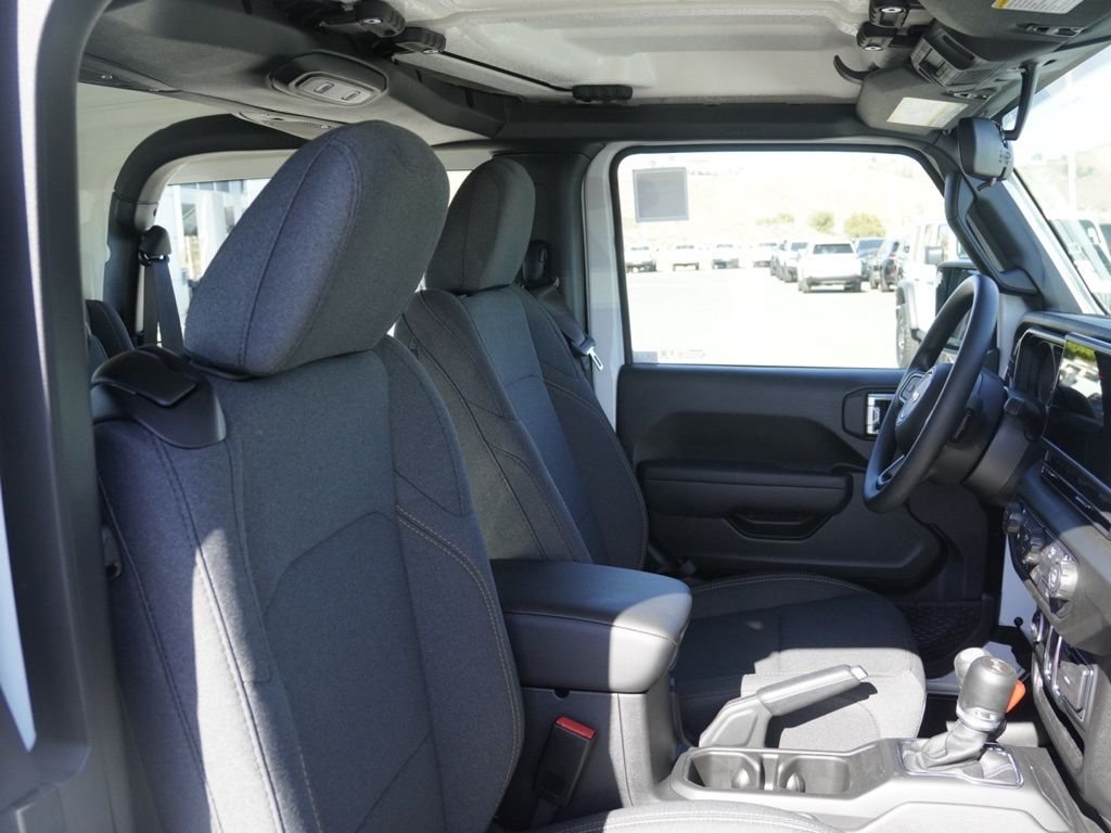 New 2026 Bright White Clear-Coat Exterior Paint Jeep Sport image 19