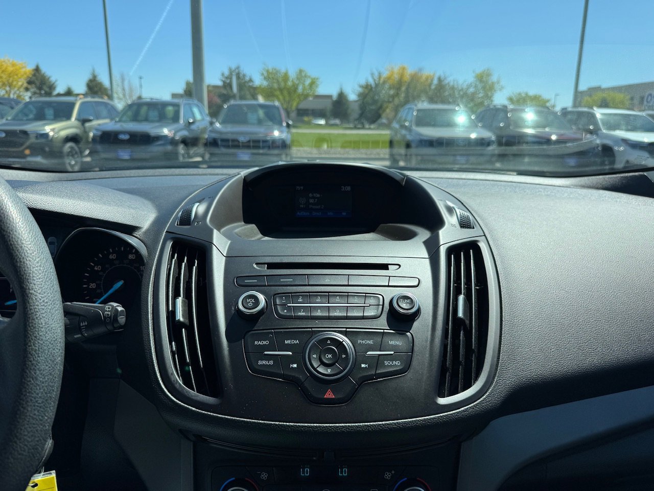 Used 2018 Lightning Blue Metallic Ford SE image 15