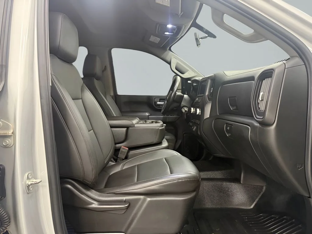 Used 2020 Silver GMC Base image 12