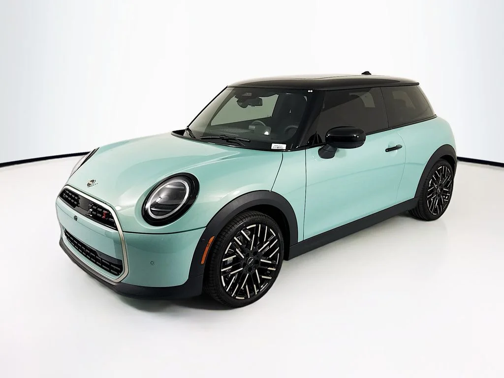 2026 MINI Hardtop Cooper S's photo