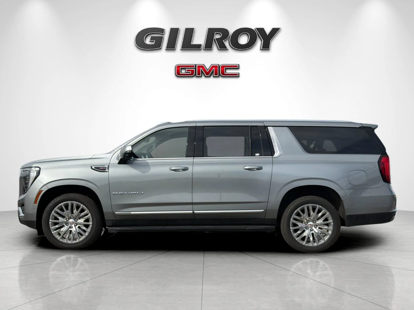 Used 2025 Sterling Metallic GMC Denali image 6