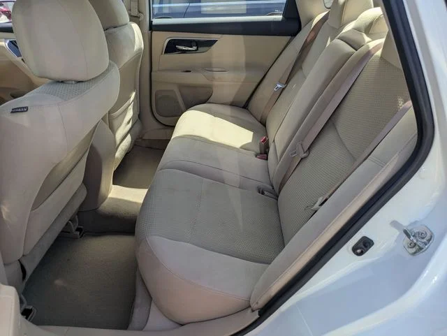 Used 2014 White Nissan 2.5 SV image 15
