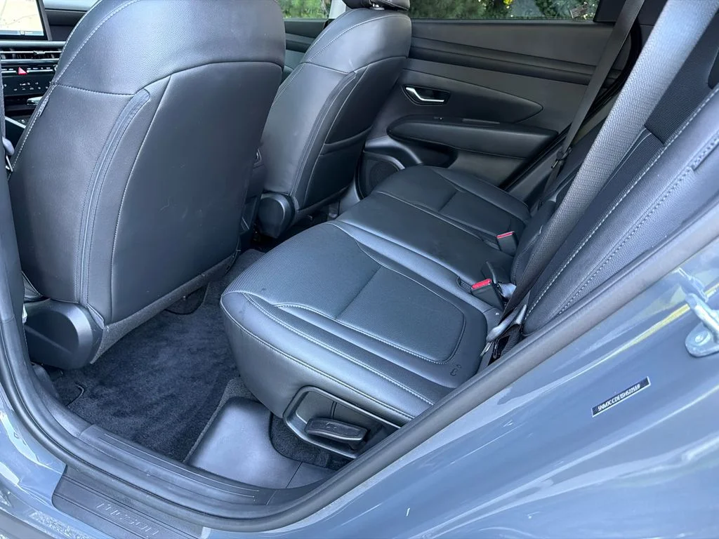 Used 2025 Gray Hyundai SEL Convenience image 21