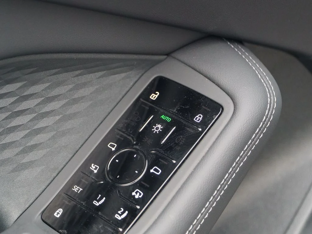Used 2025 Black Metallic Audi  image 29