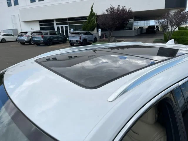 Used 2019 Crystal White Tricoat Cadillac Premium Luxury AWD image 13