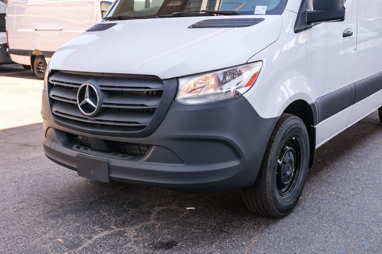 New 2025 Arctic+White Mercedes-Benz Cargo 144 WB  RWD 2.0L 4-Cylinder image 11
