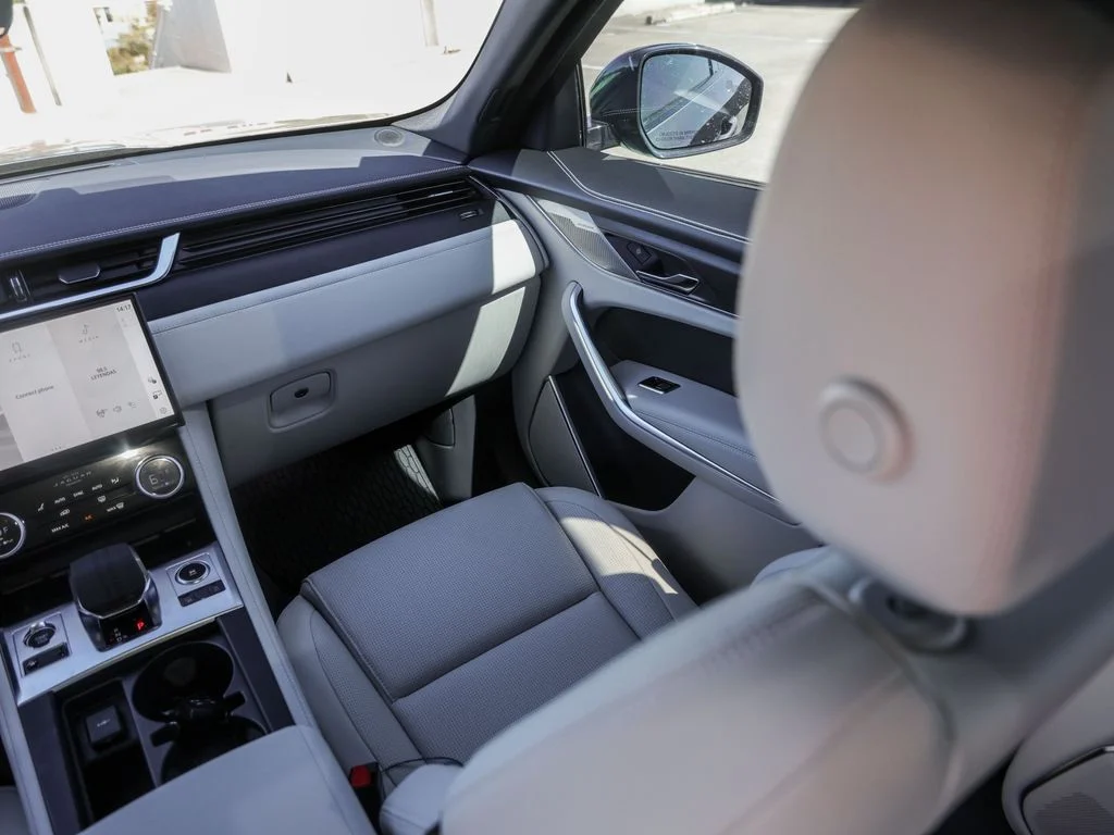 2026 Jaguar F-Pace R-Dynamic S - Photo 34