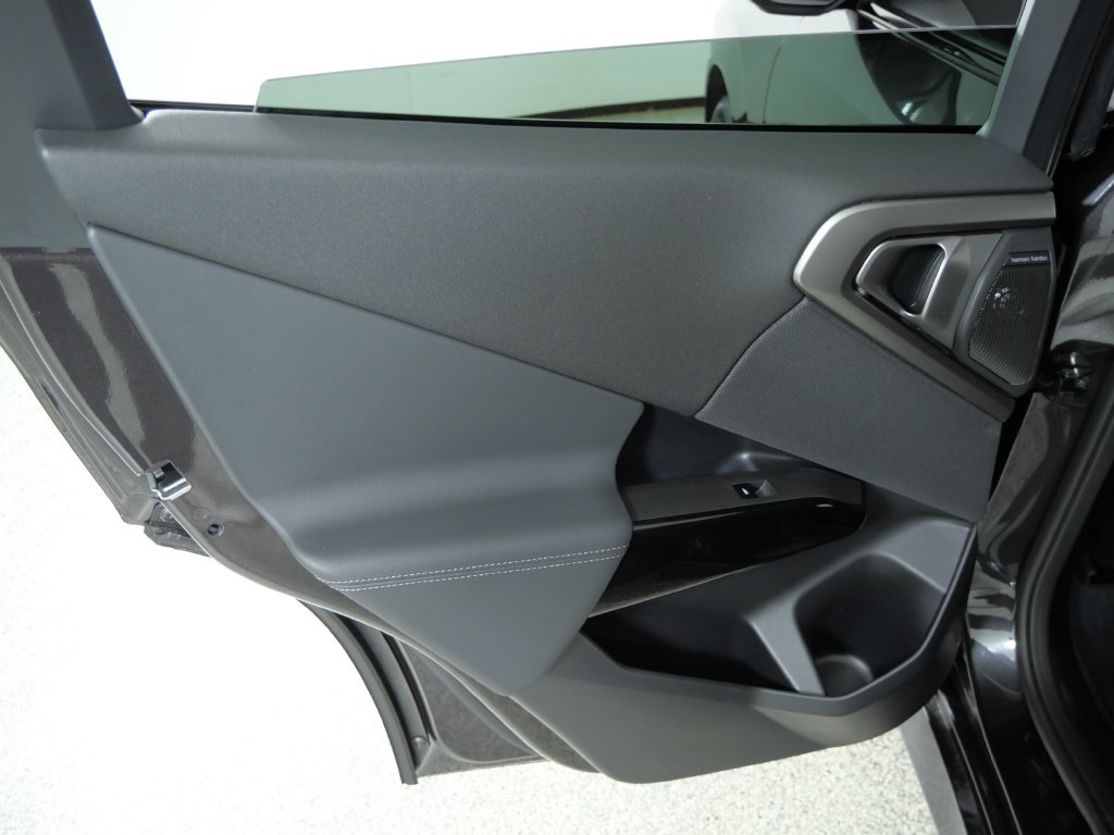Used 2026 Gray BMW M50 xDrive image 31