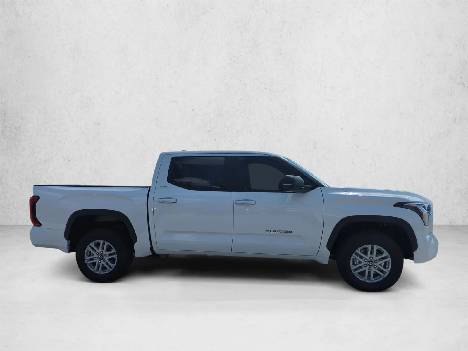 Used 2026 Ice Cap Toyota SR5 image 4