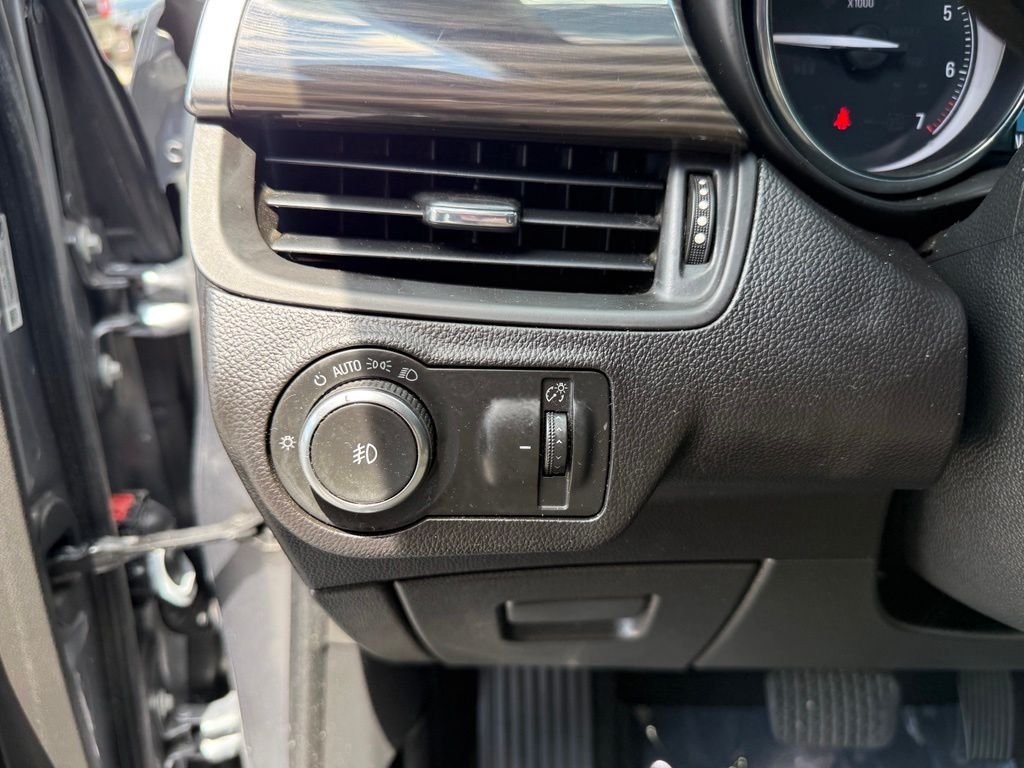 Used 2020 Gray Buick Preferred image 7
