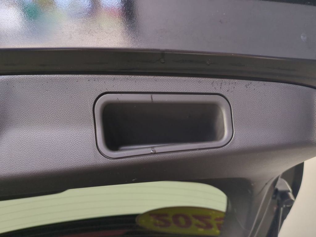 Used 2025 Black Chevrolet LT image 17