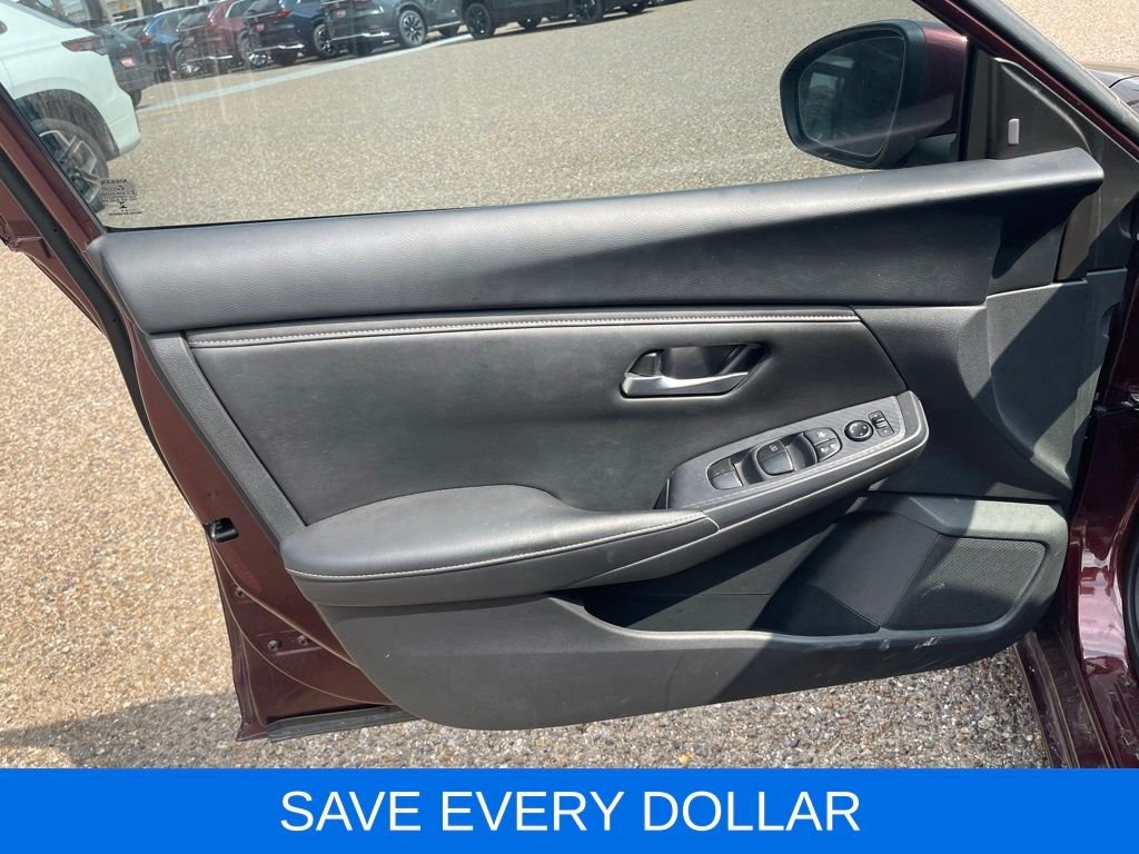 Used 2024  Nissan SV image 13
