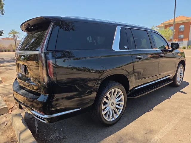 Used 2023 Black Cadillac Luxury image 6