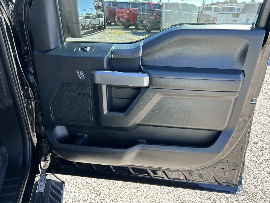 Used 2019 Black Ford XLT image 28