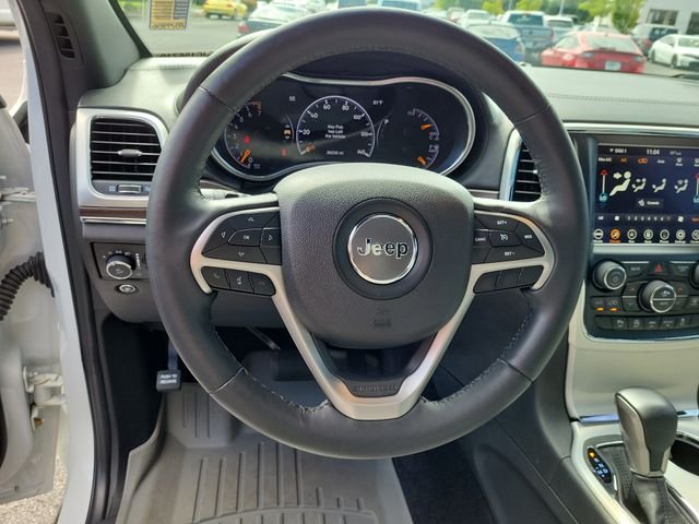 Used 2018 Bright White Clearcoat Jeep Limited image 16