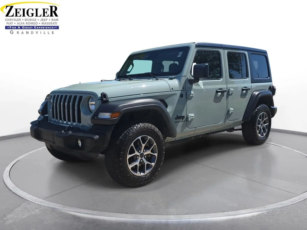 Used 2024 Gray Jeep Sport S image 1