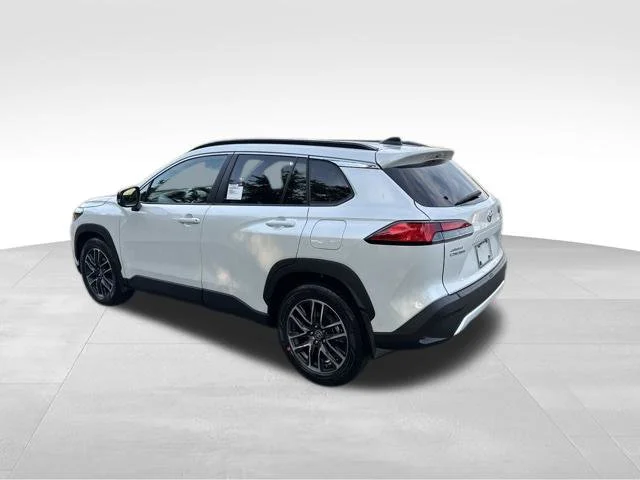 New 2026 Wind Chill Pearl Toyota XLE image 3