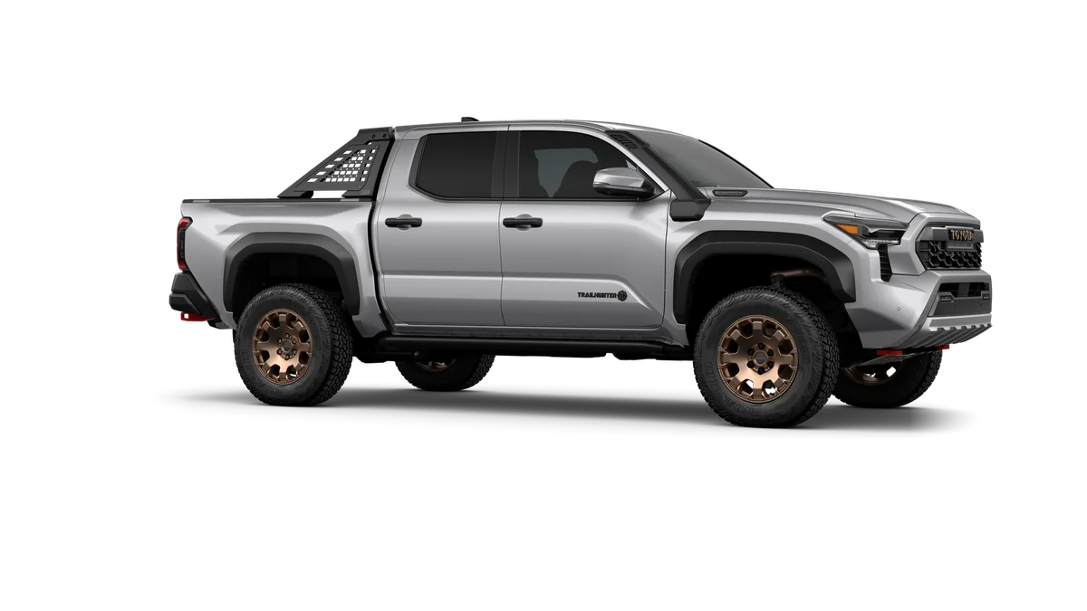 New 2026 Celestial Silver Metallic Toyota Trailhunter image 36