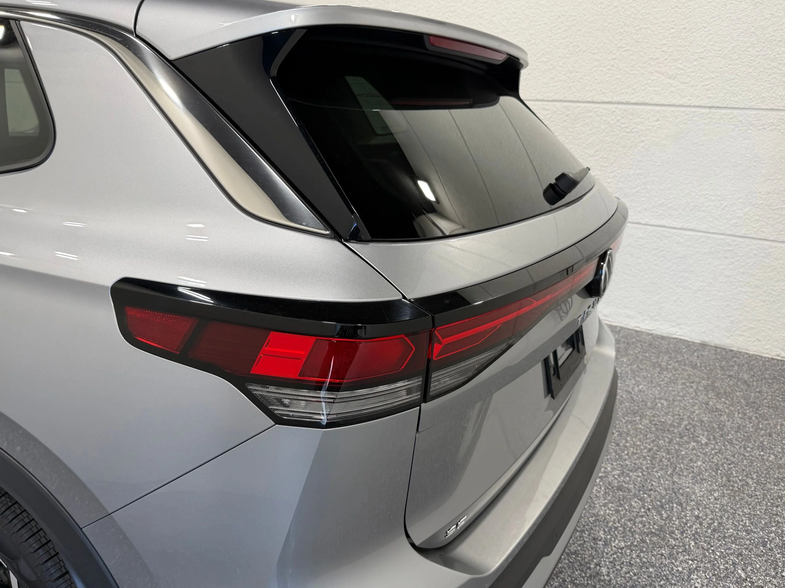 New 2026 Silver Volkswagen 2.0T SE image 17