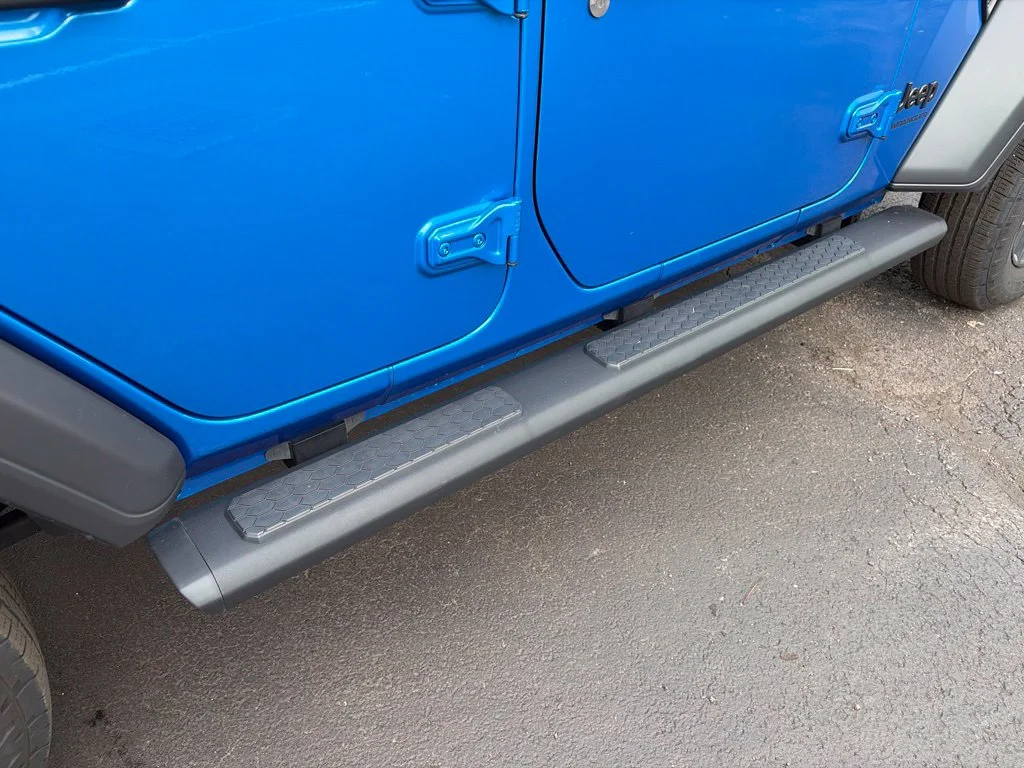 Certified Used 2025 Blue Jeep Sport S image 11