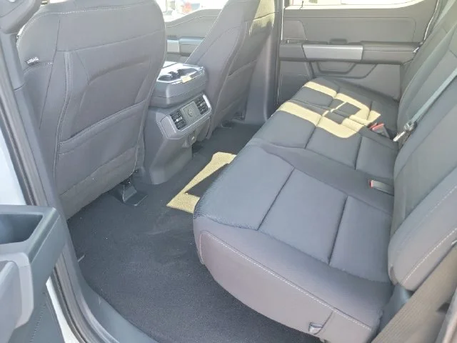 New 2026 Oxford White Ford XLT image 18