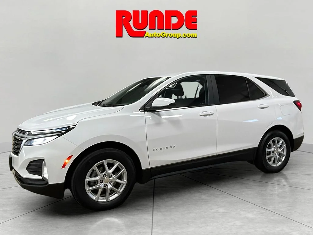 Used 2022 Summit White Chevrolet LT image 1